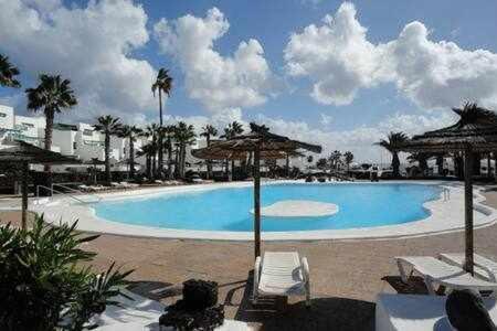 Bonito Apartamento Reformado En Las Coronas Costa Teguise Exterior photo