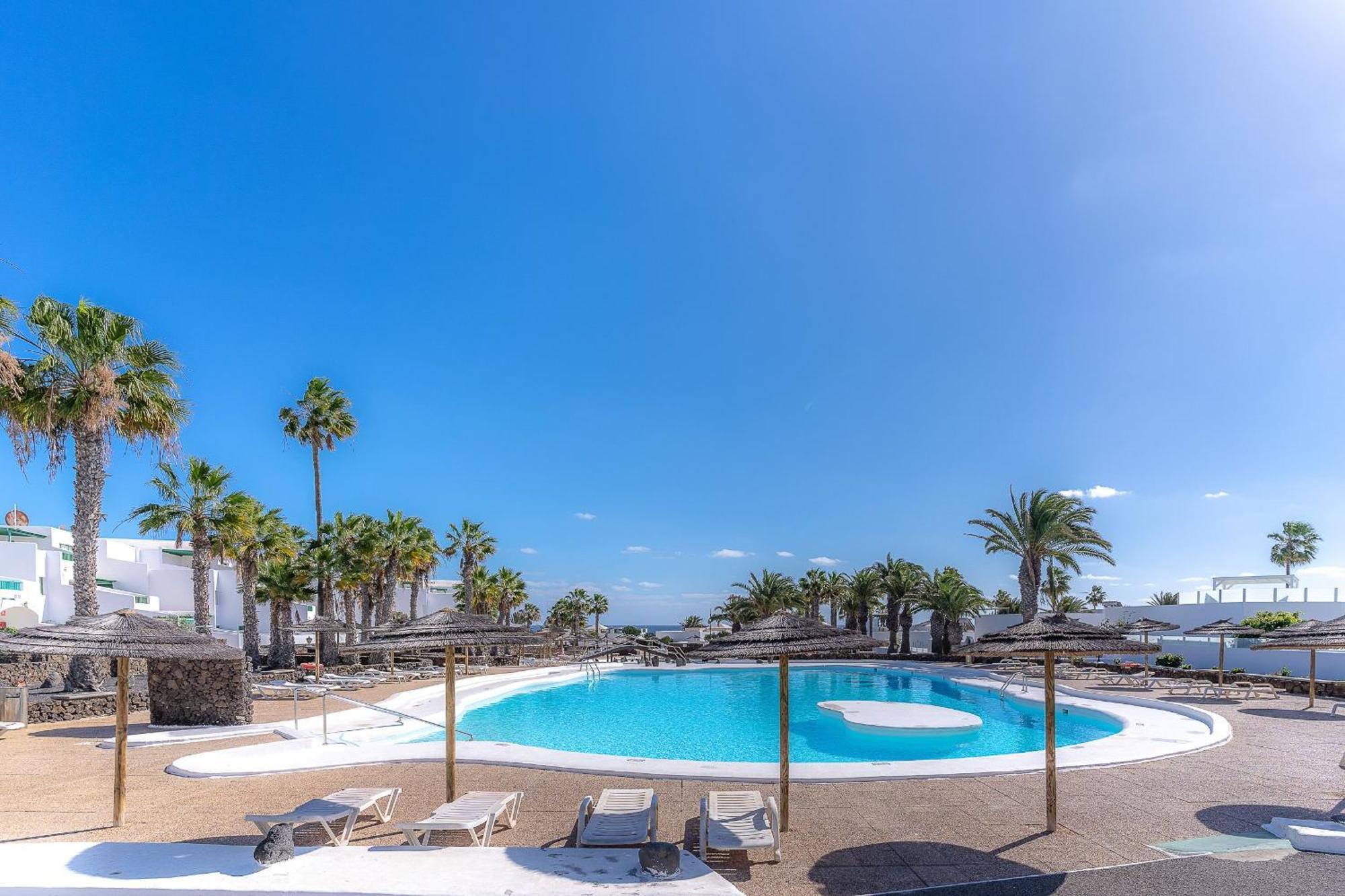 Bonito Apartamento Reformado En Las Coronas Costa Teguise Exterior photo